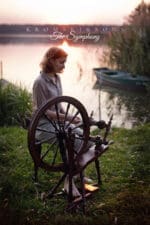 Kromski Symphony Spinning Wheel | Large Classic Saxony Style - Image 4